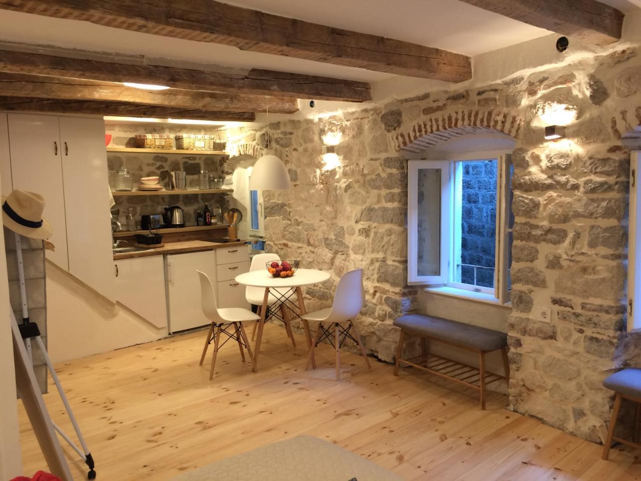 Chic & Stylish With Seaview-Terrace - Kotor Indah Daire Dış mekan fotoğraf