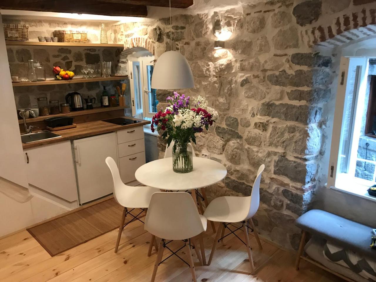 Chic & Stylish With Seaview-Terrace - Kotor Indah Daire Dış mekan fotoğraf